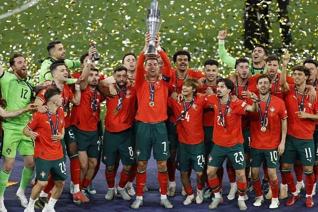 Ronaldo Viễn Vong Và Giấc Mơ WC - id Ronaldo Viễn Vong Và Giấc Mơ WC - id